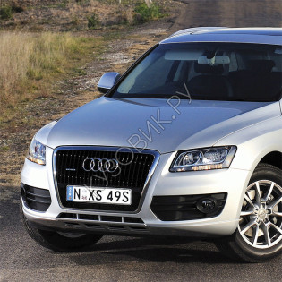 Бампер передний левая часть в цвет кузова Audi Q5 (2008-2012)