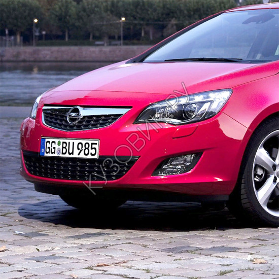 Бампер передний в цвет кузова Opel Astra J (2009-2012)